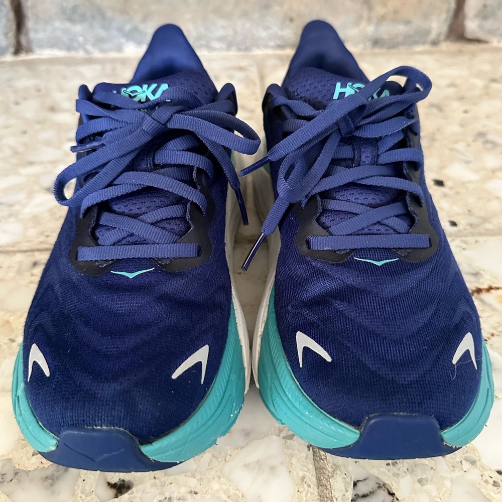 Hoka Arahi 6 Womens Size 6.5